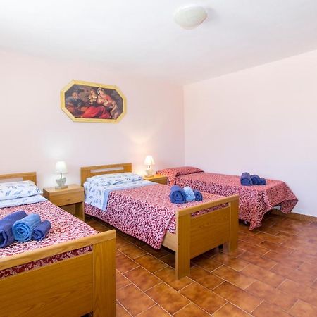 Appartamenti In Villa Con Ampio Giardino Esterno Позада Екстериор снимка