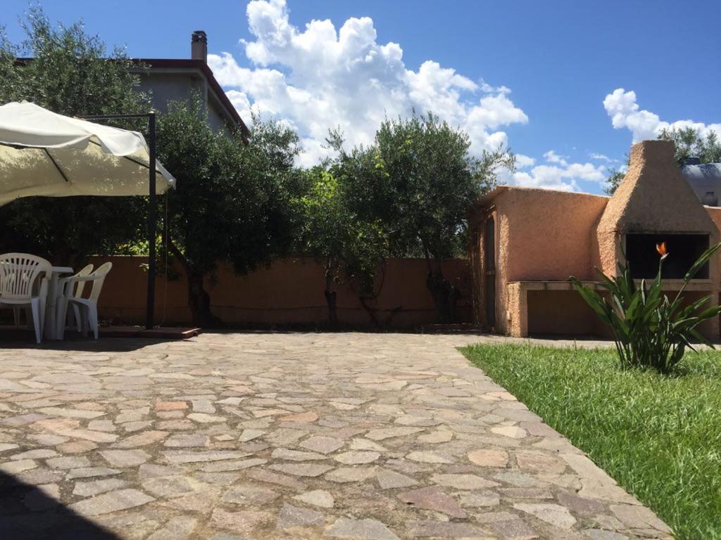 Appartamenti In Villa Con Ampio Giardino Esterno Позада Екстериор снимка
