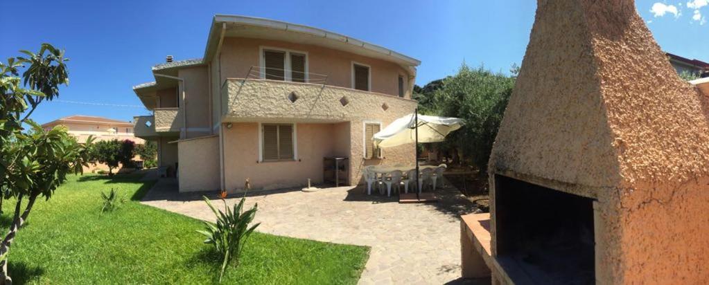 Appartamenti In Villa Con Ampio Giardino Esterno Позада Екстериор снимка