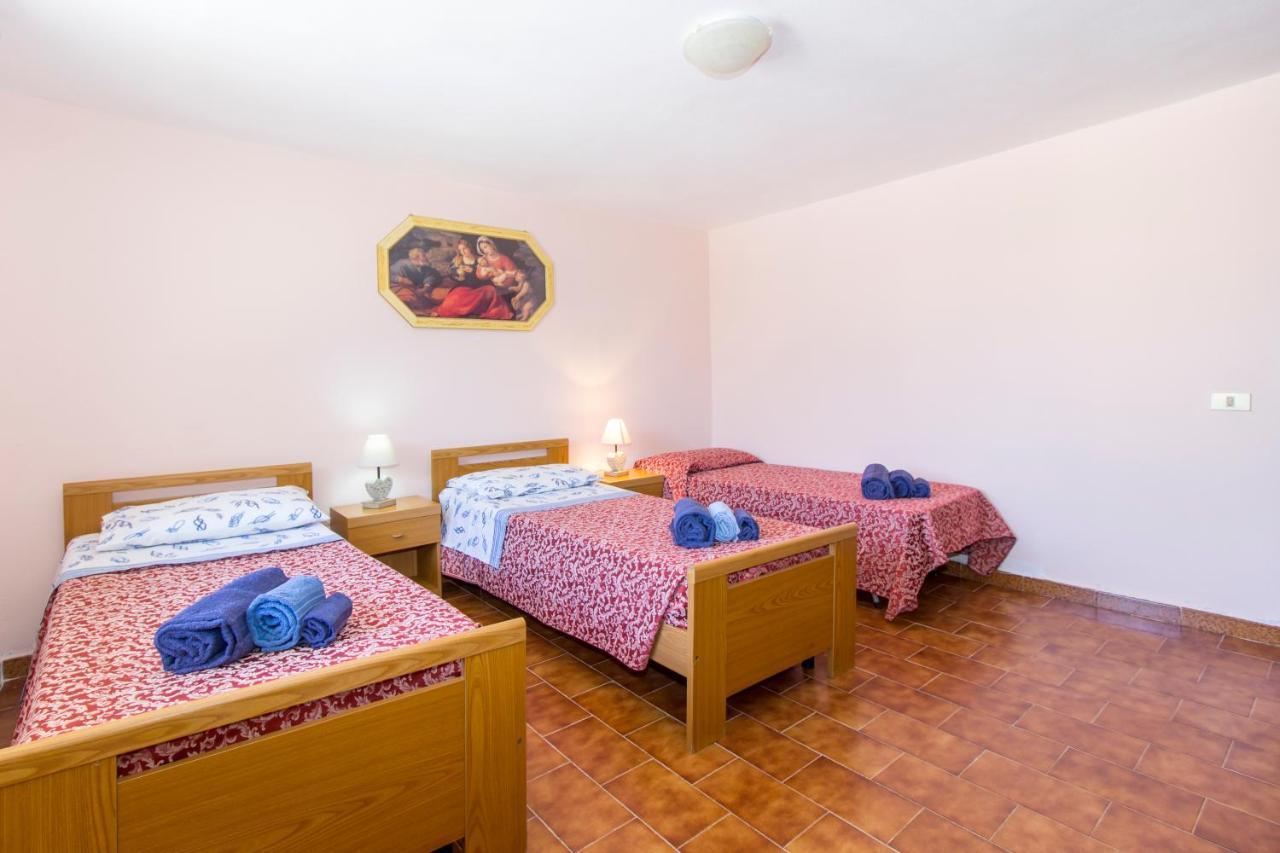 Appartamenti In Villa Con Ampio Giardino Esterno Позада Екстериор снимка