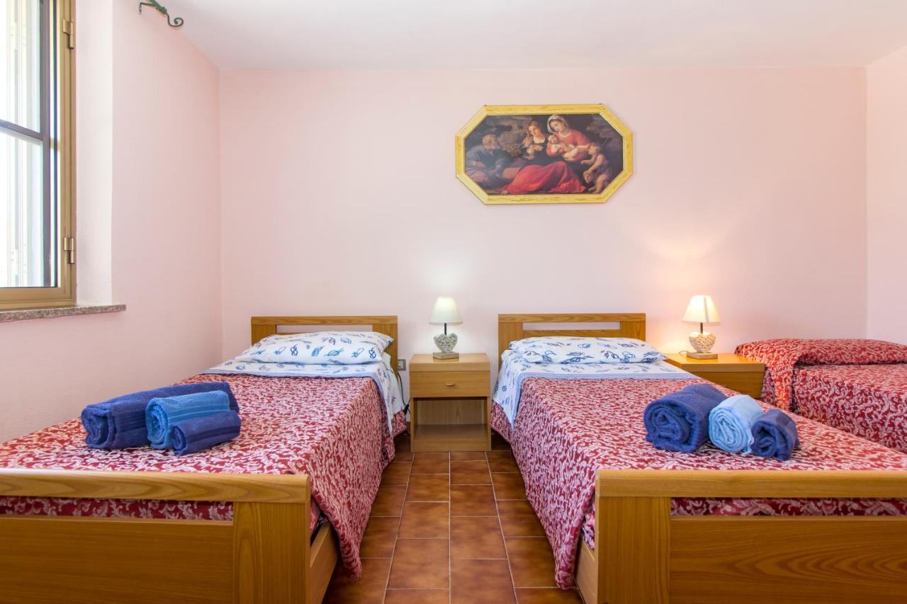 Appartamenti In Villa Con Ampio Giardino Esterno Позада Екстериор снимка