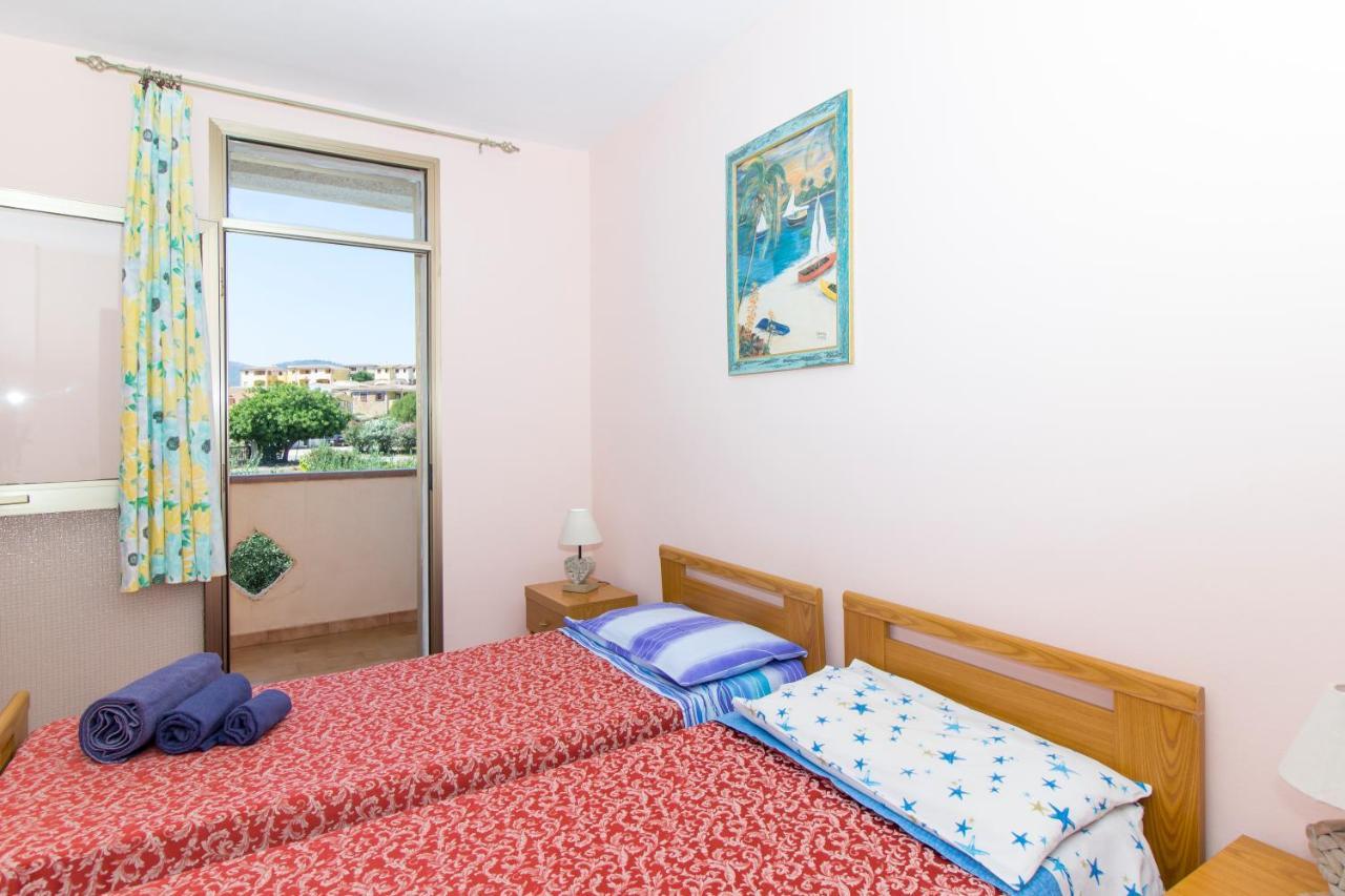 Appartamenti In Villa Con Ampio Giardino Esterno Позада Екстериор снимка