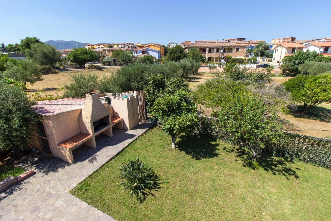 Appartamenti In Villa Con Ampio Giardino Esterno Позада Екстериор снимка