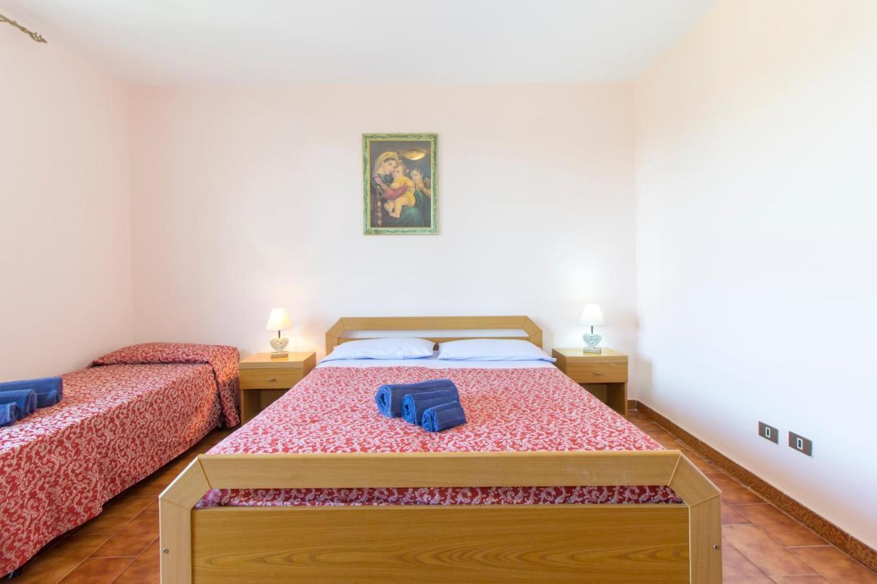 Appartamenti In Villa Con Ampio Giardino Esterno Позада Екстериор снимка
